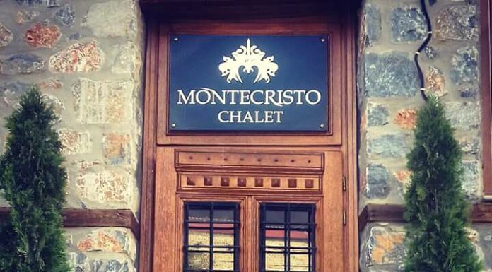 «Montecristo chalet» Στον Άγιο Αθανάσιο