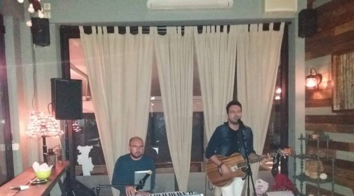 Εικόνες απο το live του Γιώργου Γελαράκη και Παναγιώτη Παναγιωτίδη εχθές στο »The Jam”