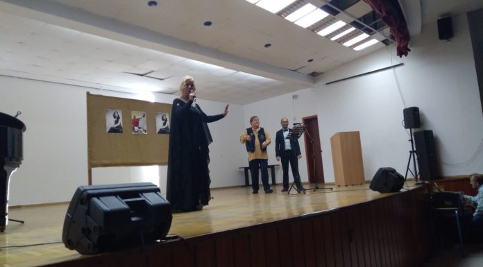 Εικόνες και βίντεο απο την χθεσινή συναυλία της Δέσποινας Τσολάκη