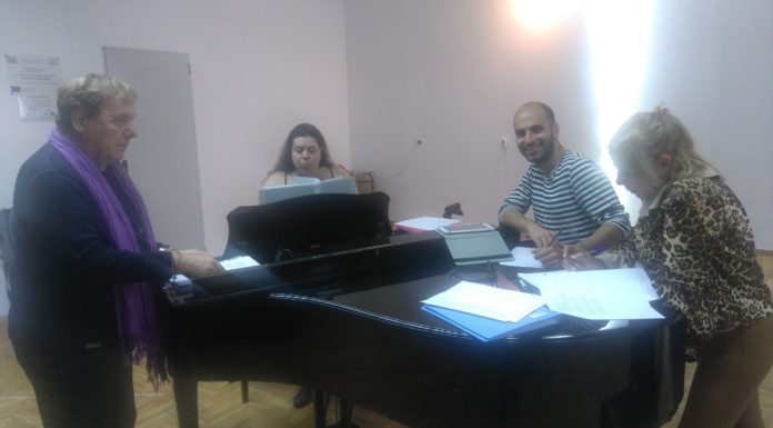 Εικόνες και βίντεο απο την πρόβα της Δέσποινας Τσολάκη λίγες ώρες πριν την σημερινή συναυλία με τίτλο ‘Η ΖΩΗ ΚΑΙ ΤΑ ΤΡΑΓΟΥΔΙΑ ΤΗΣ ΣΟΦΙΑΣ ΒΕΜΠΟ’