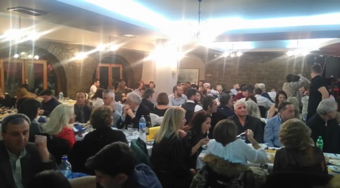 Παραμονή πρωτοχρονιάς στους Καταρράκτες, με το συγκρότημα «ταξίμι» και την Βένια Καραγιαννίδου (Εικόνες-βίντεο)