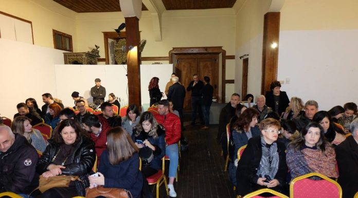 Φωτογραφίες από την χθεσινή παρουσίαση του νέου βιβλίου του Μπίνου Γεώργιου «Το κρίνο των Ουρανών», στο χώρο του Παρθεναγωγείου.