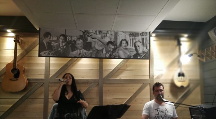 Η μοναδική Sabrina Matola και ο εξαιρετικός μουσικοσυνθέτης Σωκράτης Παπαϊωάννου χθες Παρασκευή στο Λωτό Grill & More (ΕΙΚΟΝΕΣ & ΒΙΝΤΕΟ)