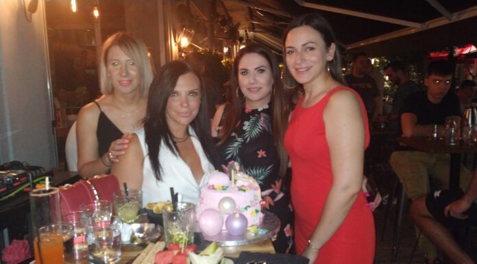 Τα γενέθλια της Έφης Προβίου στο ΄΄Duomo Cafe Bar΄΄ (Φωτορεπορτάζ)