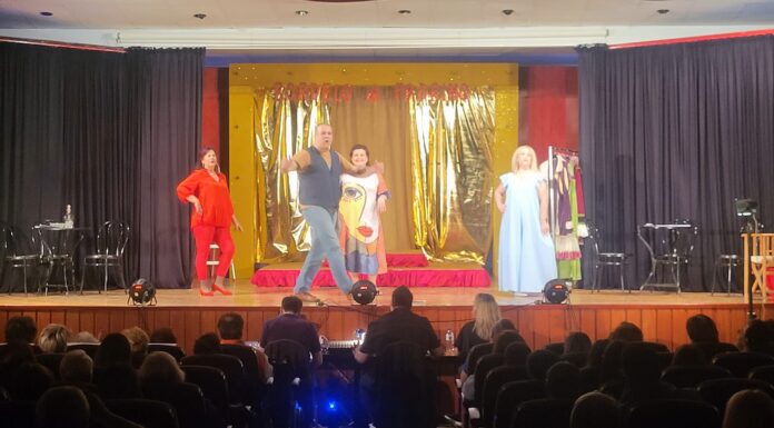 «ΛΑΤΡΕΜΕΝΗ ΜΟΥ ΟΙΚΟΓΕΝΕΙΑ» ΕΔΕΣΣΑΙΚΟ ΘΕΑΤΡΟ